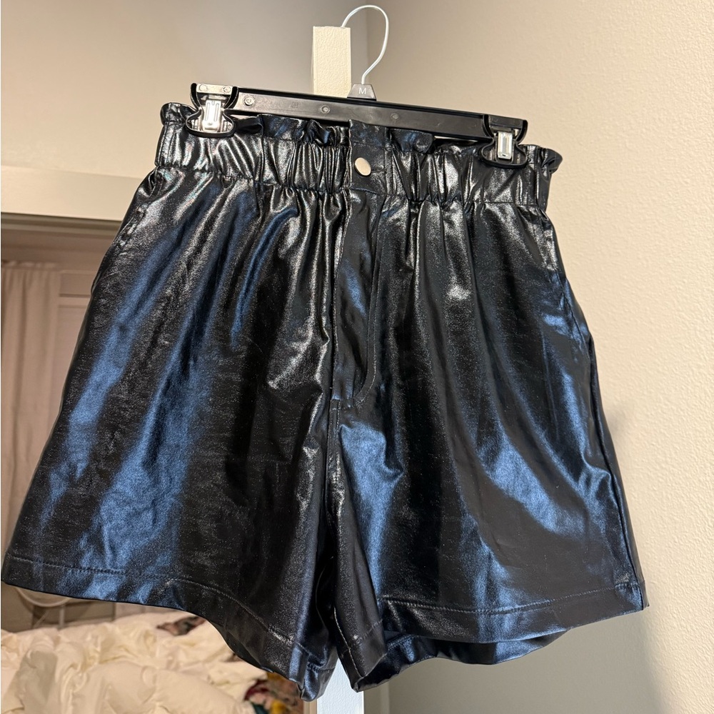 Black Metallic Faux Leather NWT Paperbag Shorts Size small